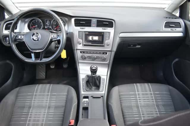 Volkswagen Golf (2015) thumbnail 15