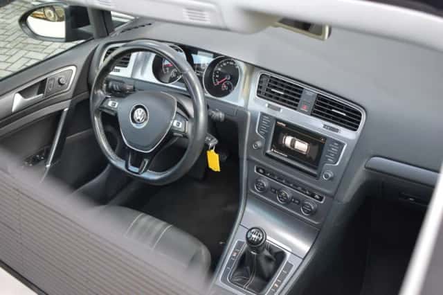 Volkswagen Golf (2015) thumbnail 17