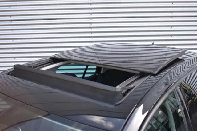 Volkswagen Golf (2015) thumbnail 3