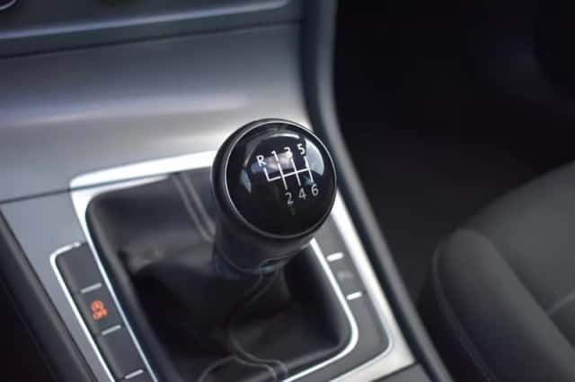 Volkswagen Golf (2015) thumbnail 27