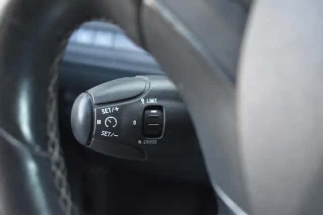 Peugeot 2008 (2016) thumbnail 18