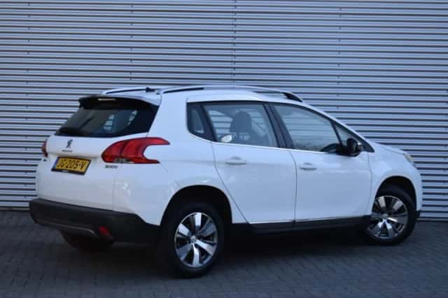 Peugeot 2008 (2016) thumbnail 3