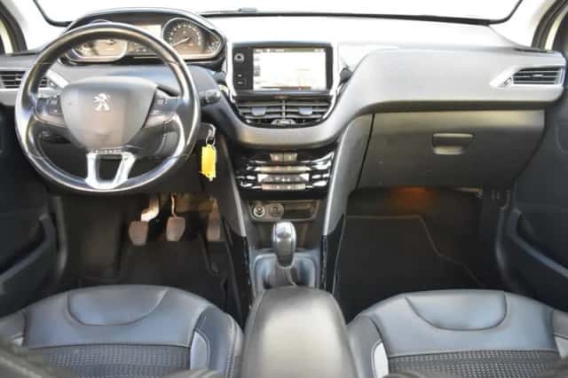 Peugeot 2008 (2016) thumbnail 23