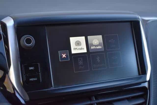 Peugeot 2008 (2016) thumbnail 29
