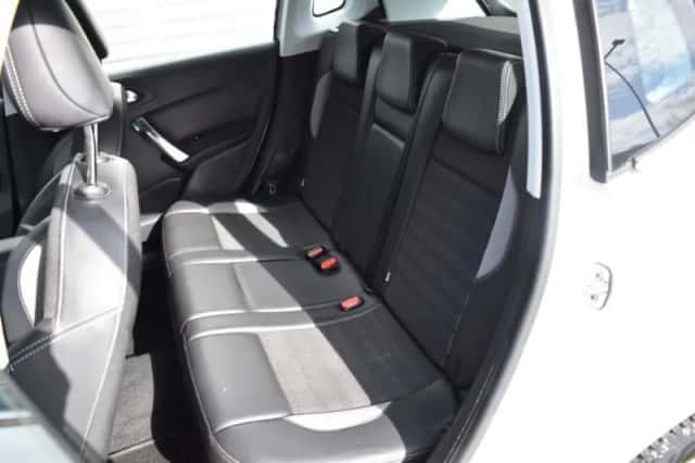 Peugeot 2008 (2016) thumbnail 31