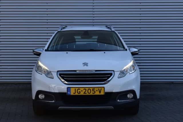 Peugeot 2008 (2016) thumbnail 5