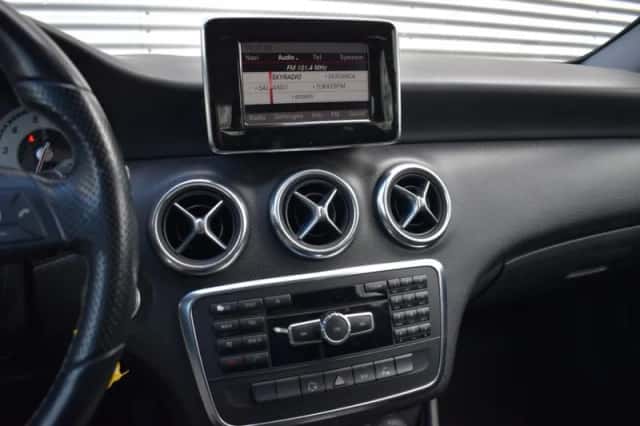 Mercedes-Benz A-Klasse (2013) thumbnail 24