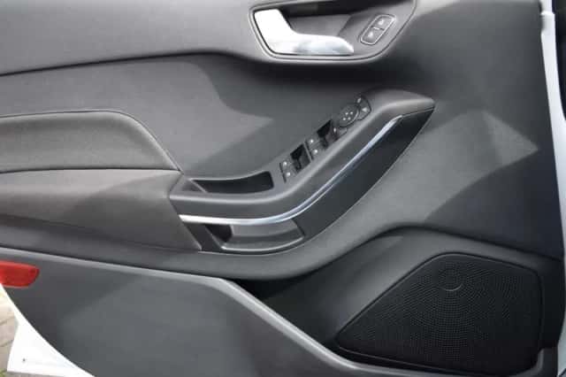 Ford Fiesta (2023) thumbnail 11