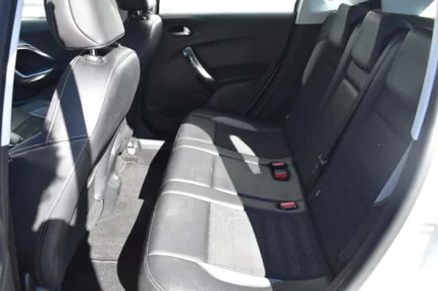 Peugeot 2008 (2013) thumbnail 12