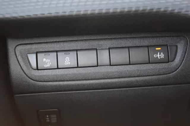 Peugeot 2008 (2013) thumbnail 19