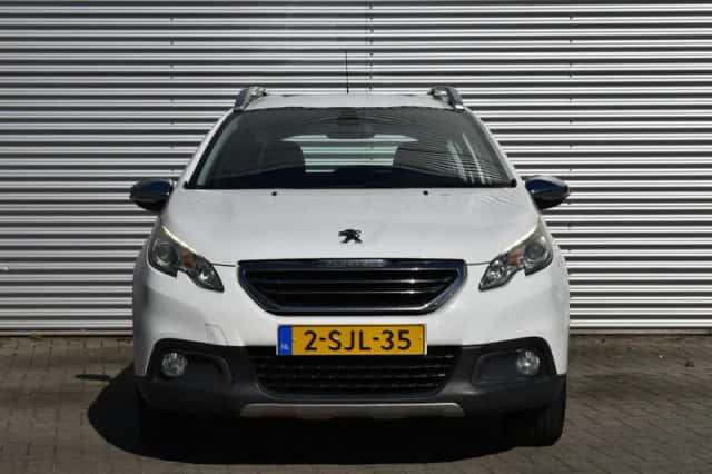 Peugeot 2008 (2013) thumbnail 3