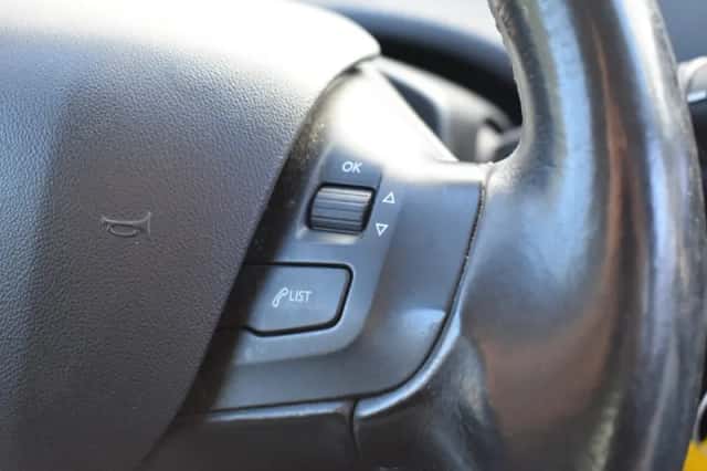Peugeot 2008 (2013) thumbnail 26