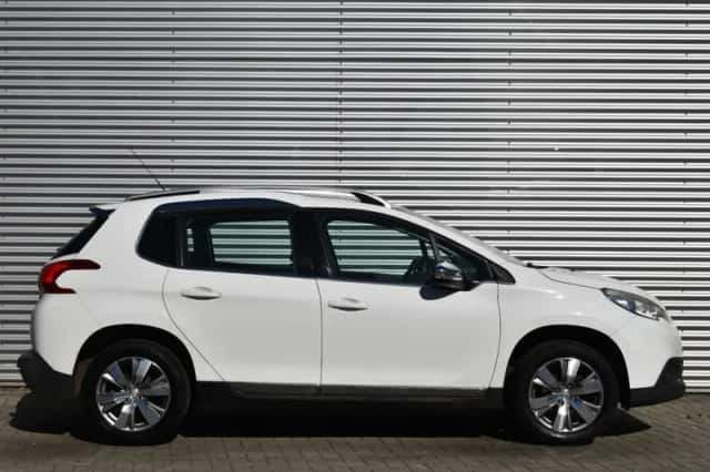 Peugeot 2008 (2013) thumbnail 4