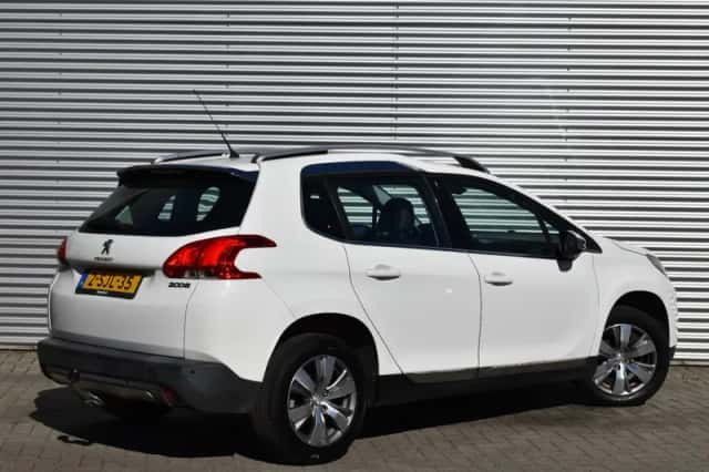 Peugeot 2008 (2013) thumbnail 5