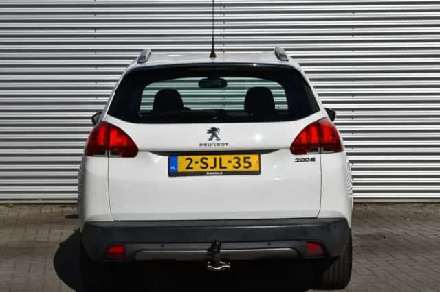 Peugeot 2008 (2013) thumbnail 6