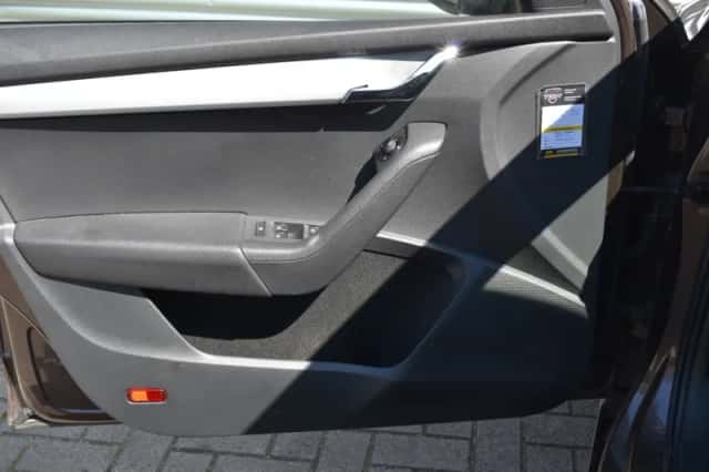 Škoda Octavia (2014) thumbnail 13