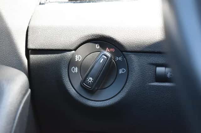 Škoda Octavia (2014) thumbnail 20
