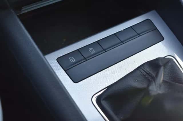 Škoda Octavia (2014) thumbnail 27