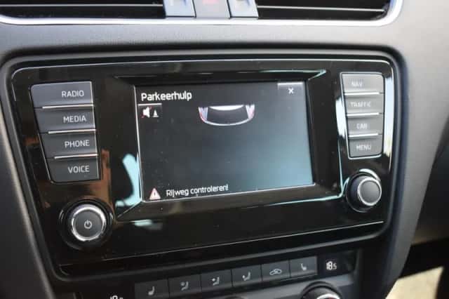 Škoda Octavia (2014) thumbnail 31