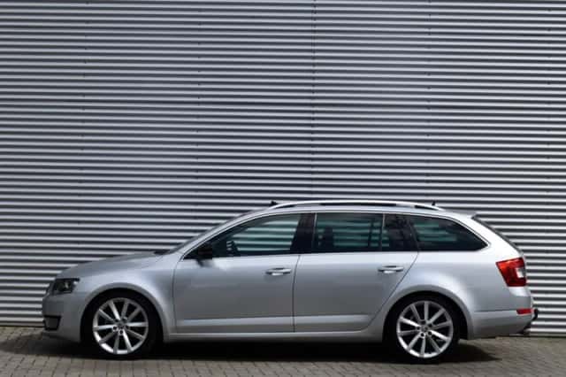 Škoda Octavia (2014) thumbnail 2