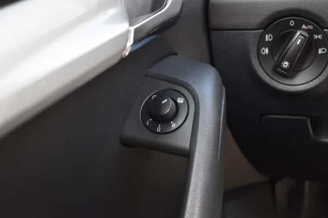 Škoda Octavia (2014) thumbnail 16