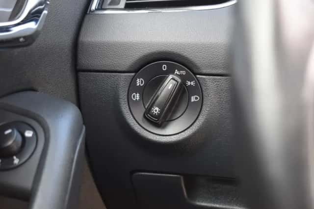 Škoda Octavia (2014) thumbnail 20