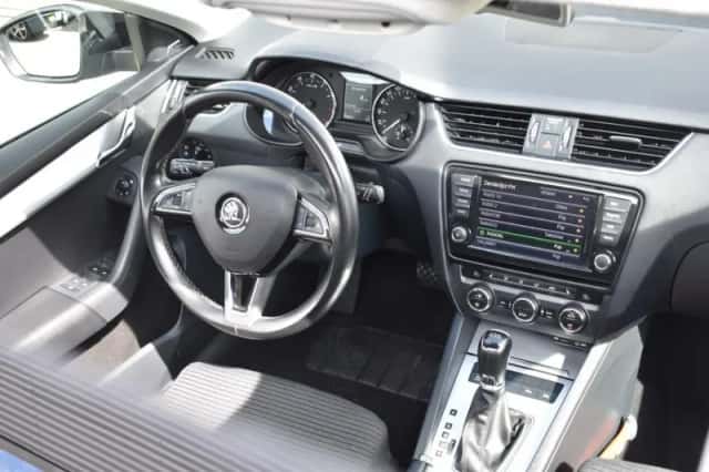 Škoda Octavia (2014) thumbnail 21