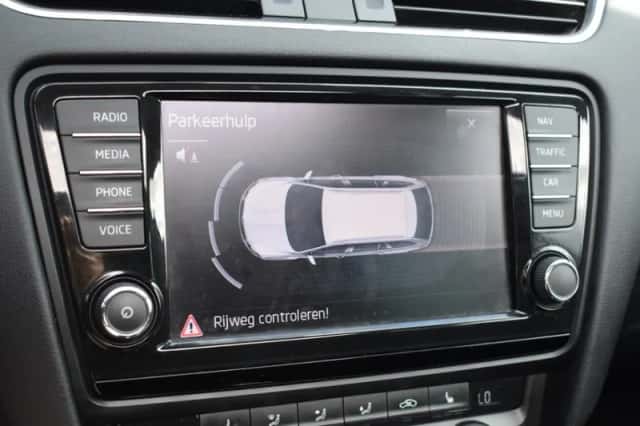 Škoda Octavia (2014) thumbnail 34