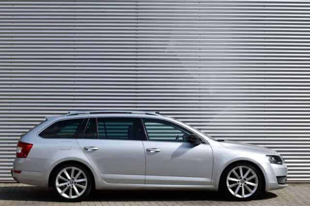 Škoda Octavia (2014) thumbnail 9