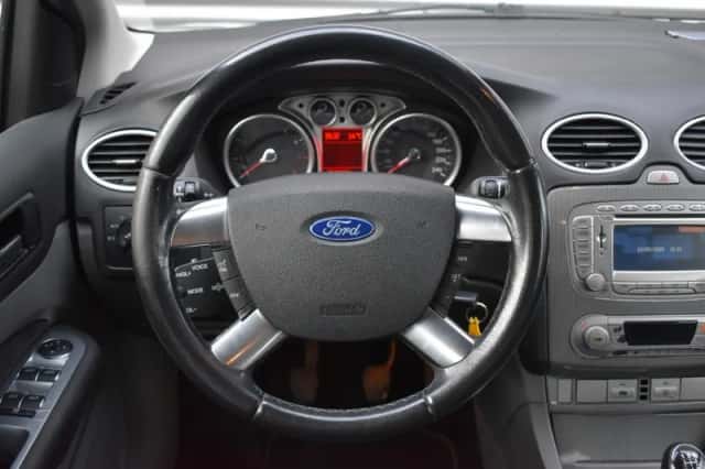 Ford Focus (2008) thumbnail 14