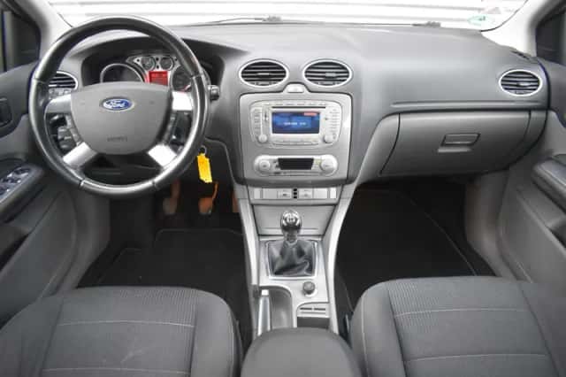 Ford Focus (2008) thumbnail 19