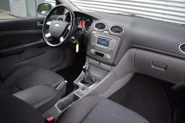 Ford Focus (2008) thumbnail 23
