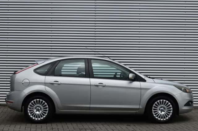 Ford Focus (2008) thumbnail 6