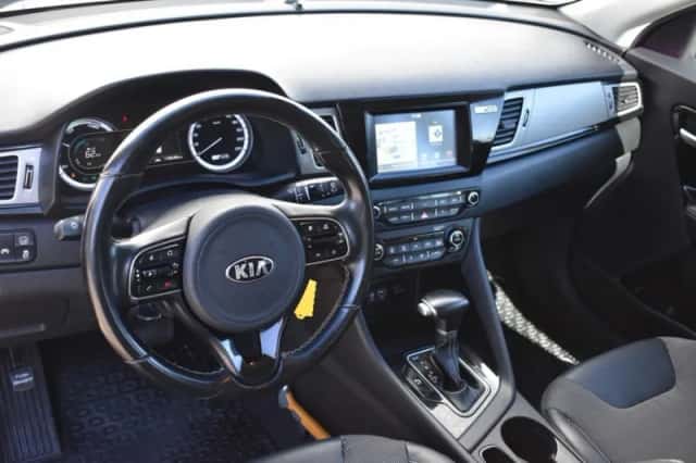Kia Niro (2017) thumbnail 13