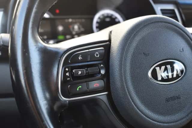 Kia Niro (2017) thumbnail 18