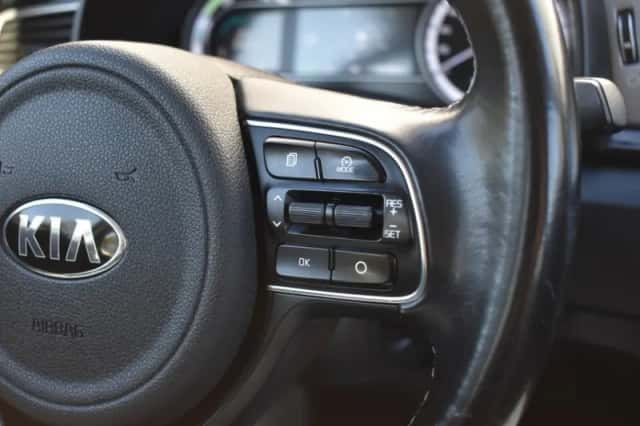 Kia Niro (2017) thumbnail 20