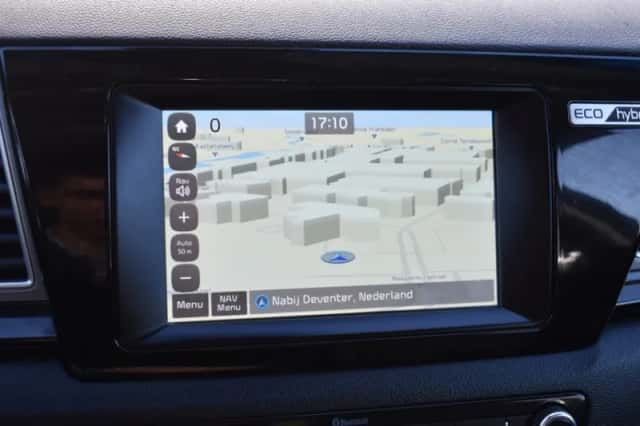 Kia Niro (2017) thumbnail 23