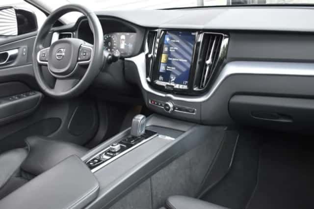 Volvo XC60 (2019) thumbnail 13