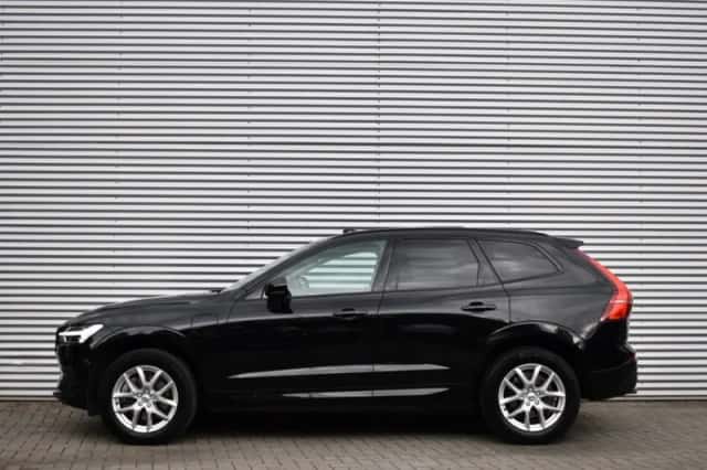 Volvo XC60 (2019) thumbnail 3
