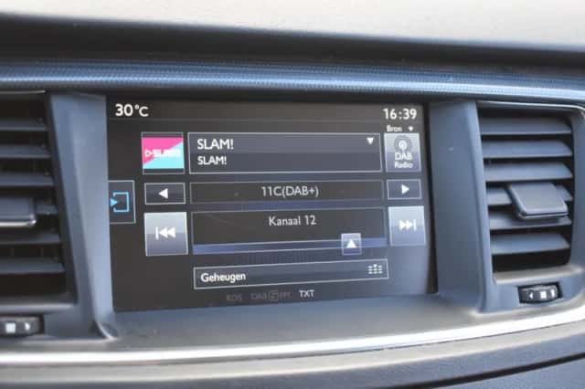 Peugeot 508 (2016) thumbnail 27