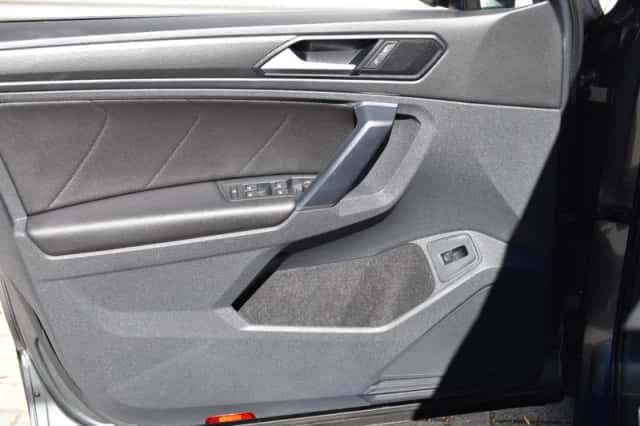 Volkswagen Tiguan (2019) thumbnail 16