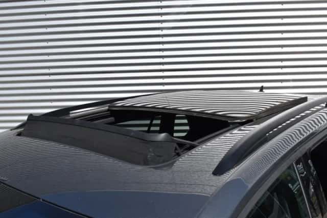Volkswagen Tiguan (2019) thumbnail 3
