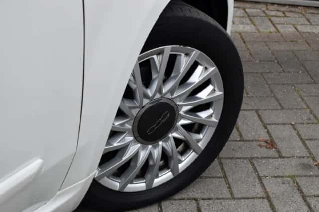 Fiat 500 (2021) thumbnail 4