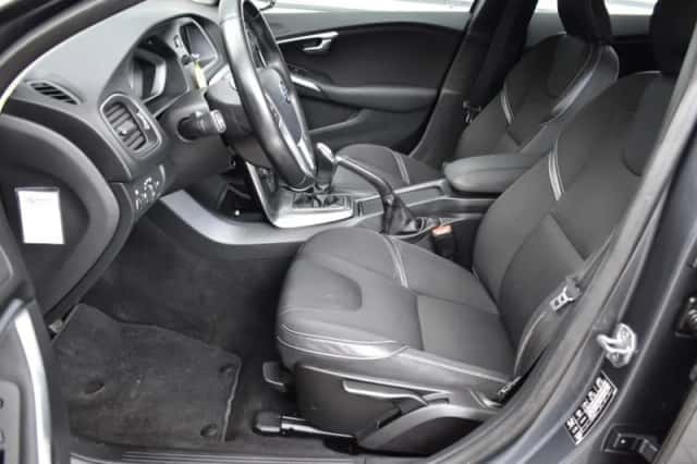 Volvo V40 (2014) thumbnail 13