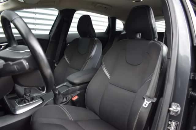 Volvo V40 (2014) thumbnail 14