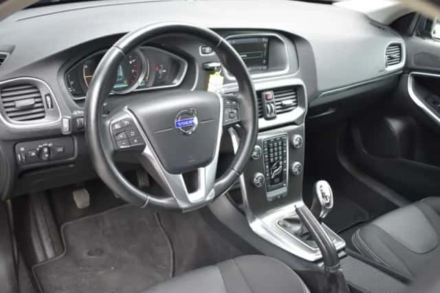 Volvo V40 (2014) thumbnail 15