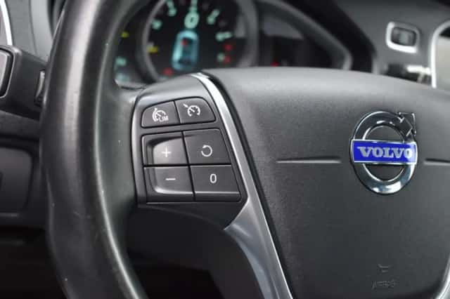 Volvo V40 (2014) thumbnail 19