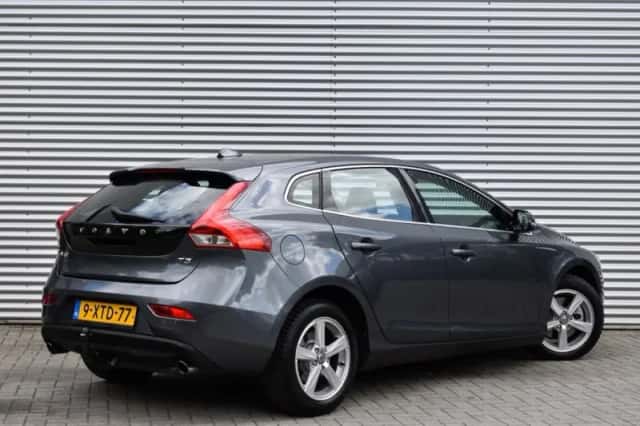 Volvo V40 (2014) thumbnail 3