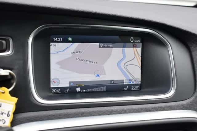 Volvo V40 (2014) thumbnail 24