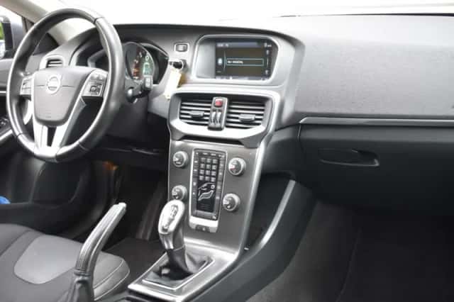 Volvo V40 (2014) thumbnail 32
